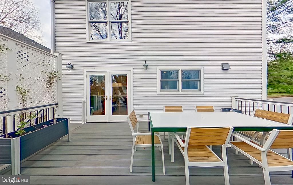 Image 44 of property listing at 2300 WARREN CT, Silver Spring, MD 20910