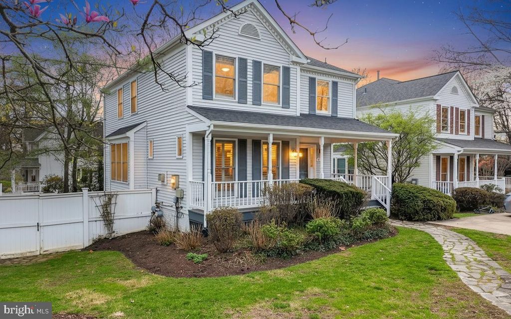 Image 47 of property listing at 2300 WARREN CT, Silver Spring, MD 20910