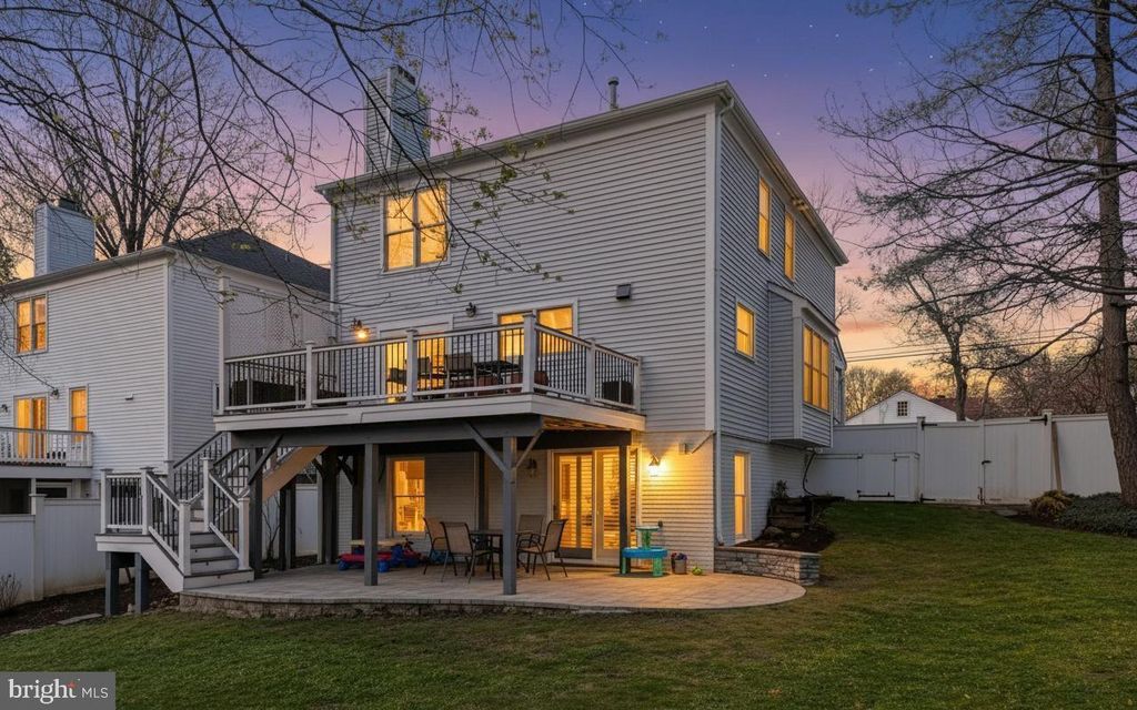 Image 48 of property listing at 2300 WARREN CT, Silver Spring, MD 20910