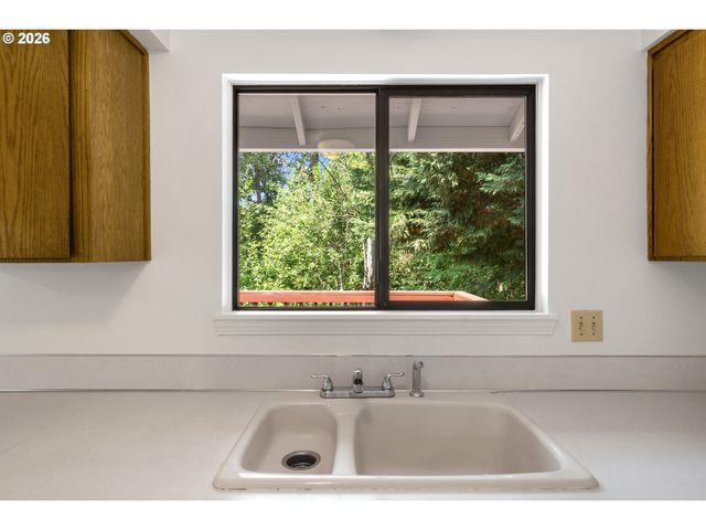 383 Nw 140TH Pl, Beaverton, OR 97006
