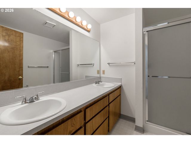383 Nw 140TH Pl, Beaverton, OR 97006