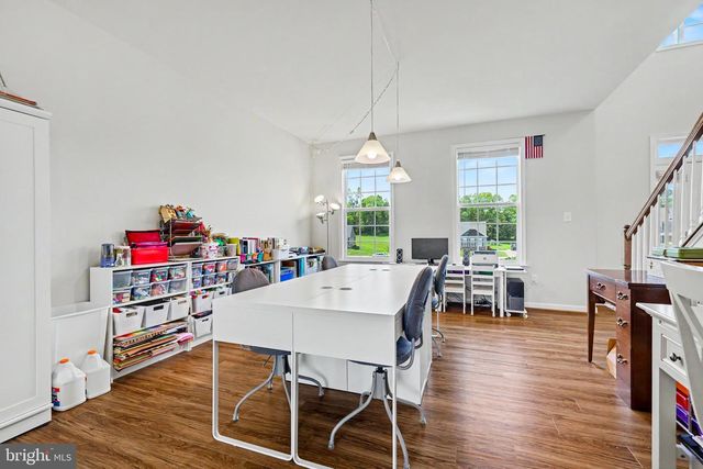 170 CHESTERFIELD DR, Falling Waters, WV 25419