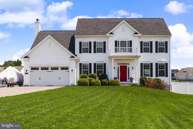 170 CHESTERFIELD DR, Falling Waters, WV 25419