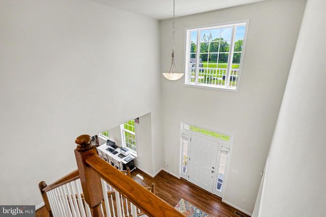 170 CHESTERFIELD DR, Falling Waters, WV 25419