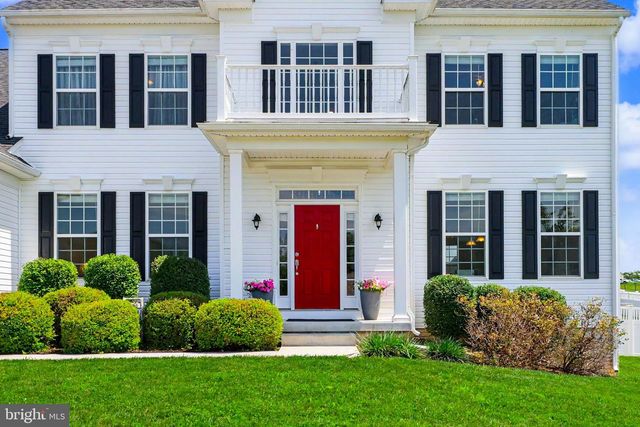 170 CHESTERFIELD DR, Falling Waters, WV 25419