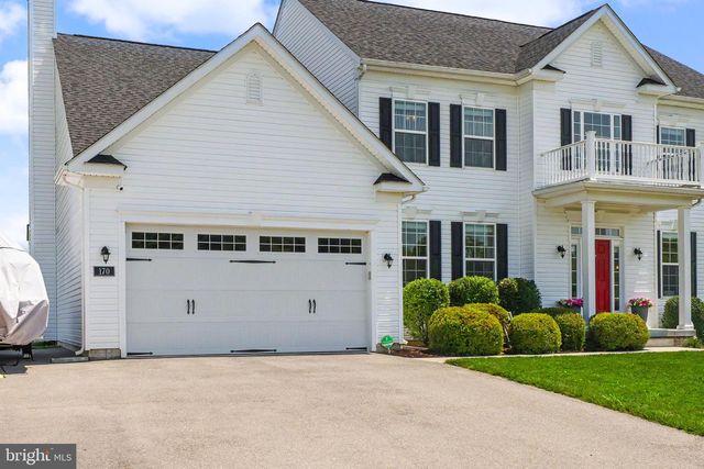 170 CHESTERFIELD DR, Falling Waters, WV 25419