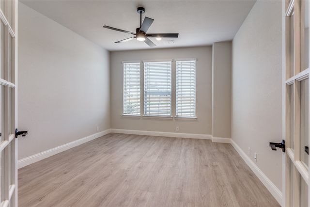 725 Seahawk Street, Joshua, TX 76058