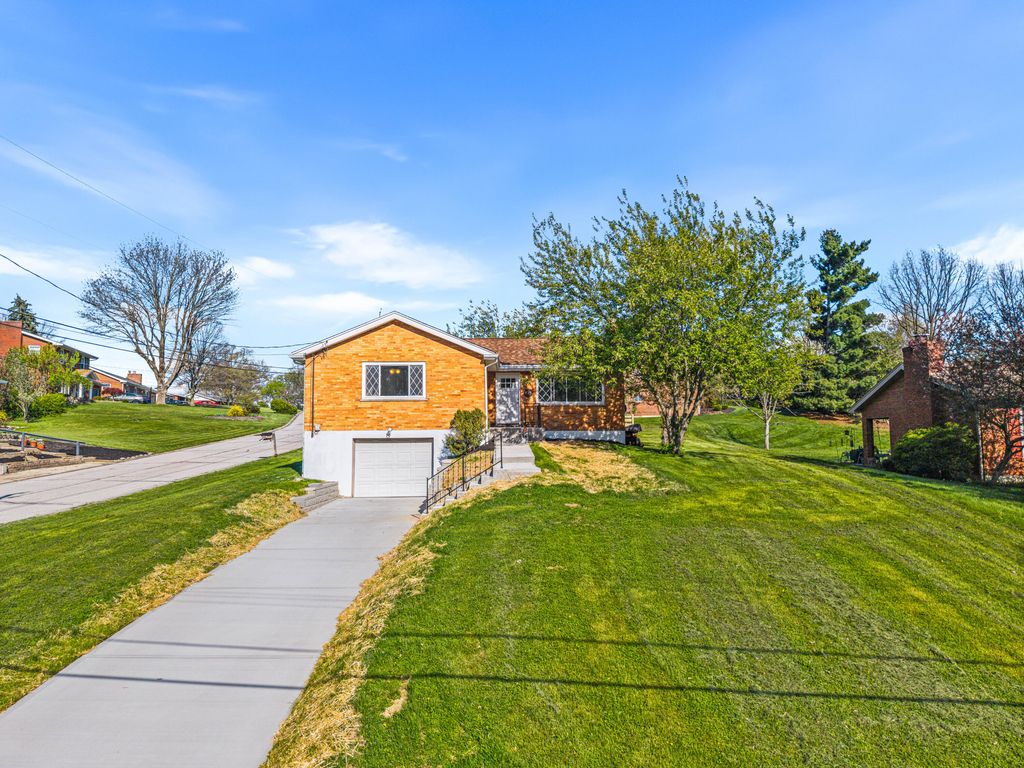 818 Mary Street, Villa Hills, KY 41017