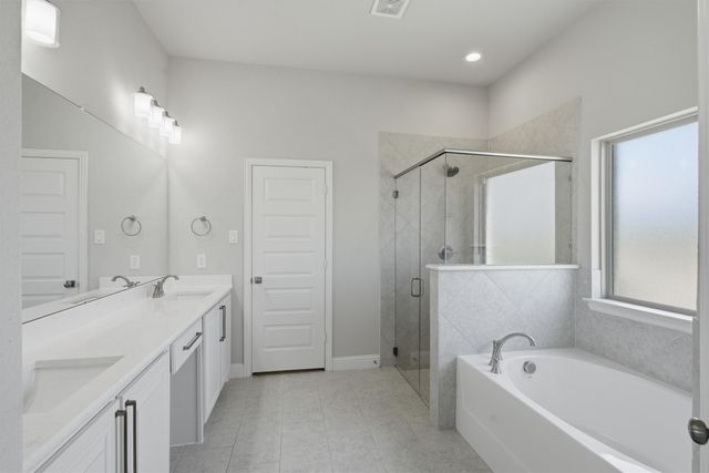 704 Cactus Creek Court, Godley, TX 76044