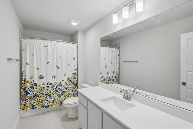 704 Cactus Creek Court, Godley, TX 76044