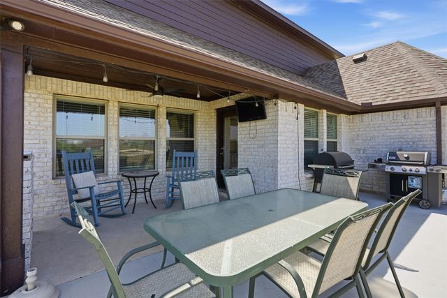 704 Cactus Creek Court, Godley, TX 76044
