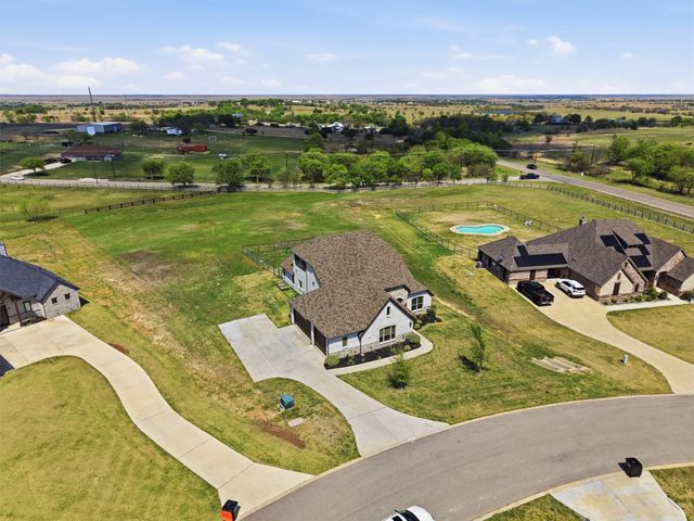 704 Cactus Creek Court, Godley, TX 76044