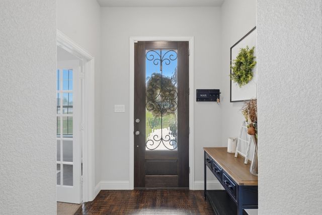 704 Cactus Creek Court, Godley, TX 76044