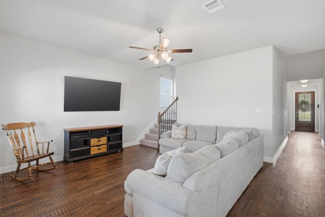 704 Cactus Creek Court, Godley, TX 76044