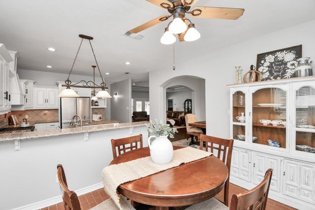 220 Cherokee Circle, Wallisville, TX 77597