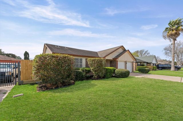 12123 Plumpoint Drive, Houston, TX 77099