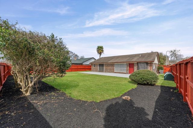 12123 Plumpoint Drive, Houston, TX 77099