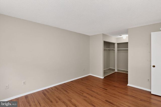 1502 SUMMERCHASE CT, Reston, VA 20194