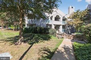 1502 SUMMERCHASE CT, Reston, VA 20194