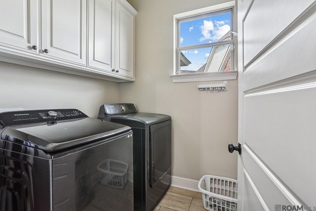 15956 Redstone Ct, Pride, LA 70770