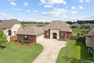 15956 Redstone Ct, Pride, LA 70770