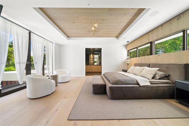 4041 S Le Jeune Rd, Miami, FL 33146