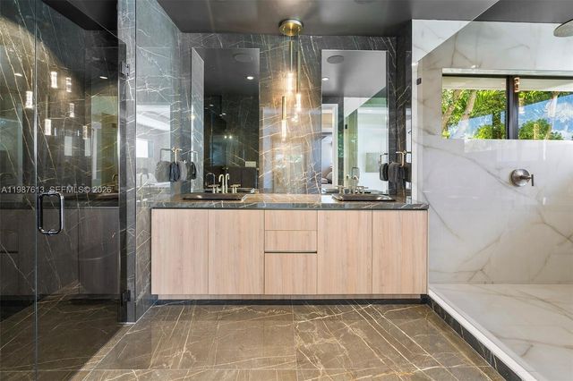 4041 S Le Jeune Rd, Miami, FL 33146