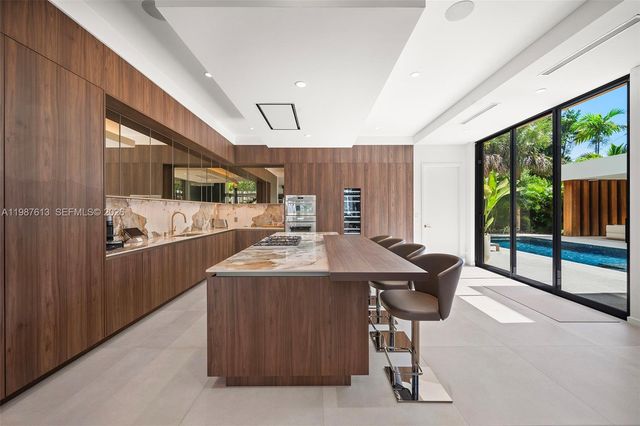 4041 S Le Jeune Rd, Miami, FL 33146