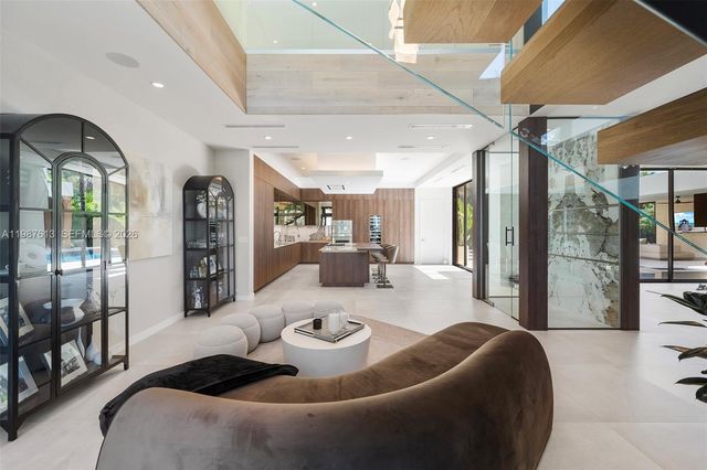 4041 S Le Jeune Rd, Miami, FL 33146