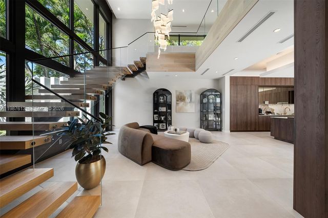 4041 S Le Jeune Rd, Miami, FL 33146