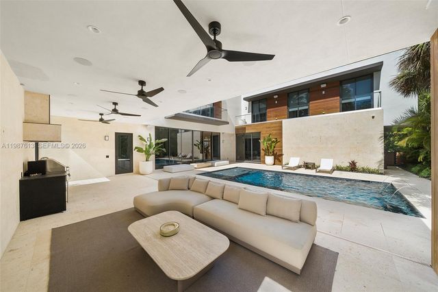 4041 S Le Jeune Rd, Miami, FL 33146