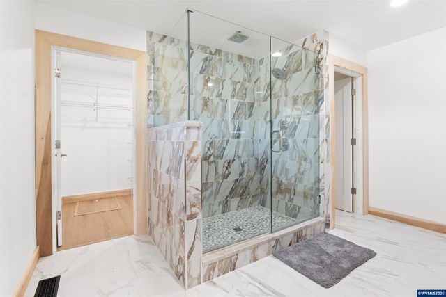 383 Ridgecrest Dr, Roseburg, OR 97471