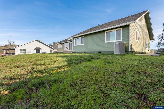 383 Ridgecrest Dr, Roseburg, OR 97471