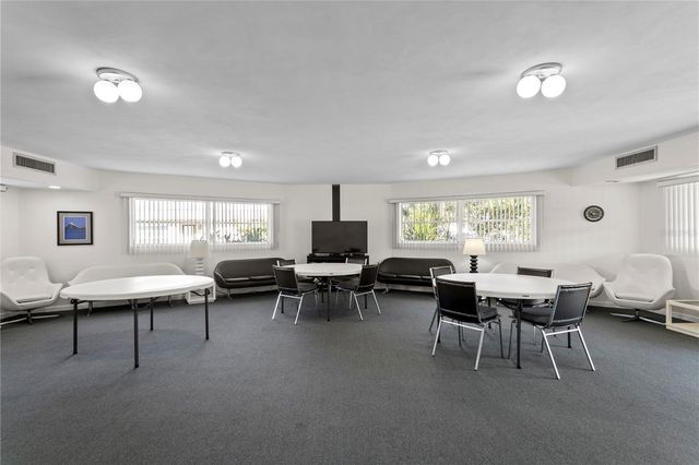 1601 43RD STREET N 220, St Petersburg, FL 33713