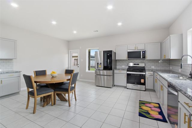 2429 Palisade Crest Drive, Rosharon, TX 77583