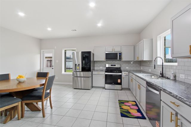 2429 Palisade Crest Drive, Rosharon, TX 77583