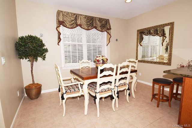 677 Balfour Place, Melville, NY 11747