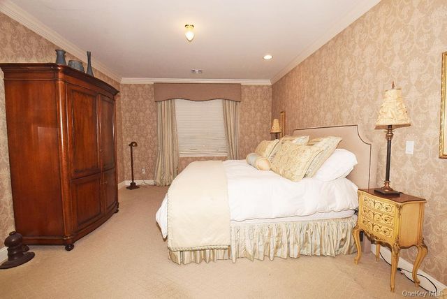 677 Balfour Place, Melville, NY 11747