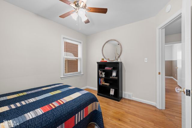 19265 Tyrone Street, Harper Woods, MI 48225