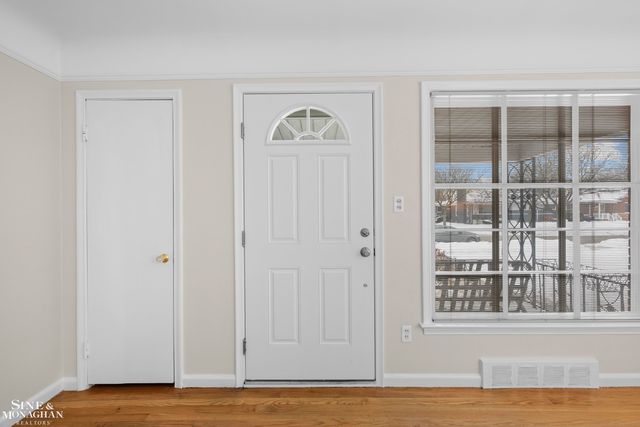 19265 Tyrone Street, Harper Woods, MI 48225