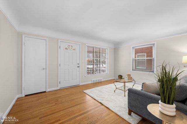 19265 Tyrone Street, Harper Woods, MI 48225