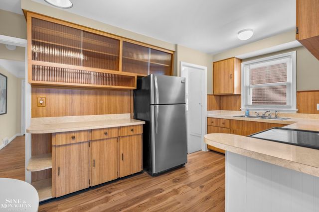 19265 Tyrone Street, Harper Woods, MI 48225