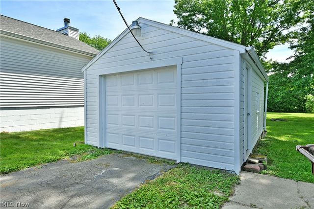 113 Massachusetts Avenue, Poland, OH 44514