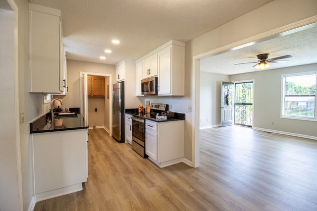 1656 Winding Way Cir, Gallatin, TN 37066