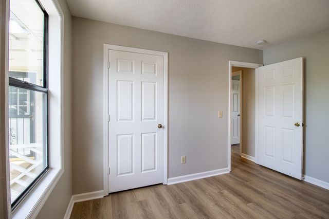 1656 Winding Way Cir, Gallatin, TN 37066