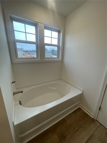 8 Gateway Drive, Central, SC 29630
