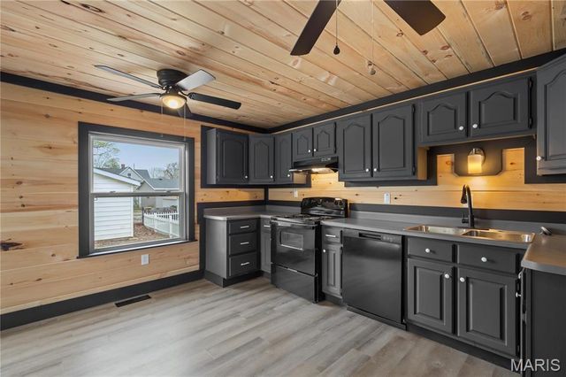 515 N Edwardsville Street, Staunton, IL 62088