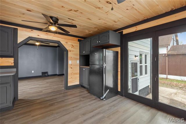 515 N Edwardsville Street, Staunton, IL 62088