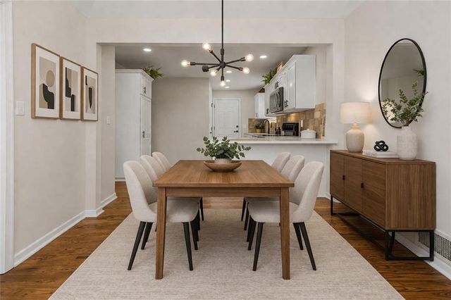 1402 SW Charleston Avenue W, Lee's Summit, MO 64081