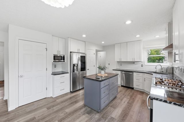 1158 Briarshore Way, Lewis Center, OH 43035